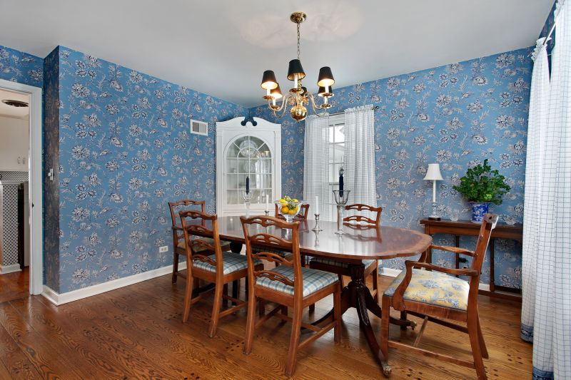 Wallpaper Hanging in Denver County, CO